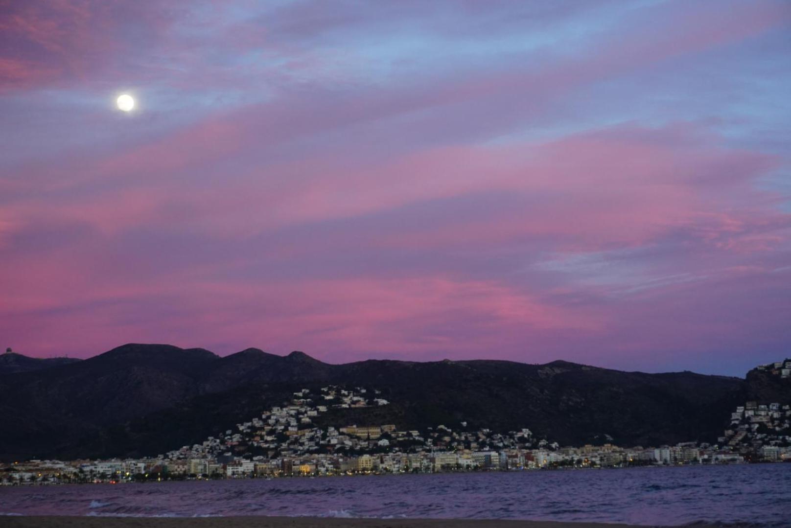 Roses Confort Beach Ev Milleni Exterior foto
